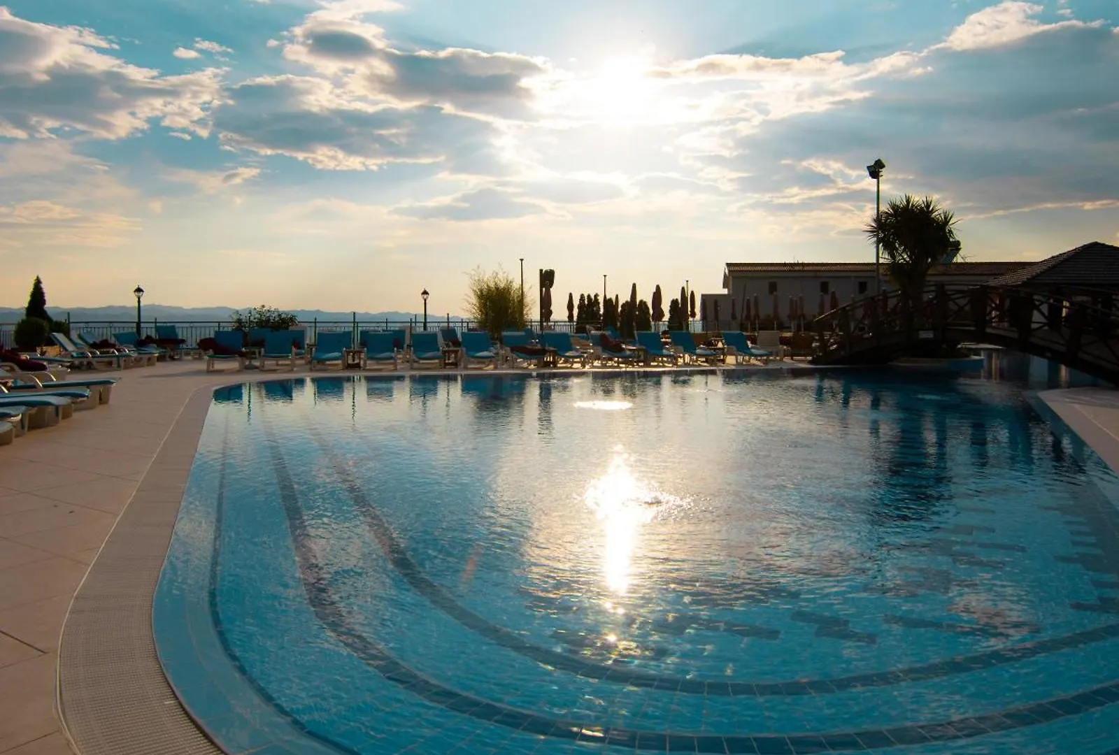 Chateau Linza Resort Tirana Hotel