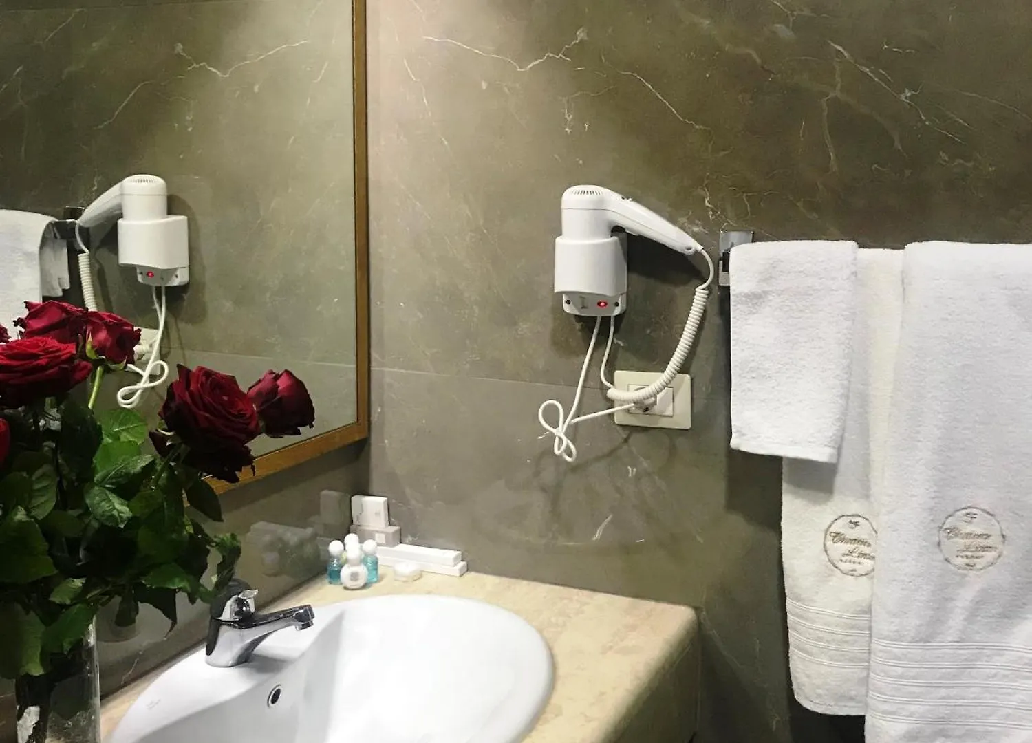 Chateau Linza Resort Tirana Hotel