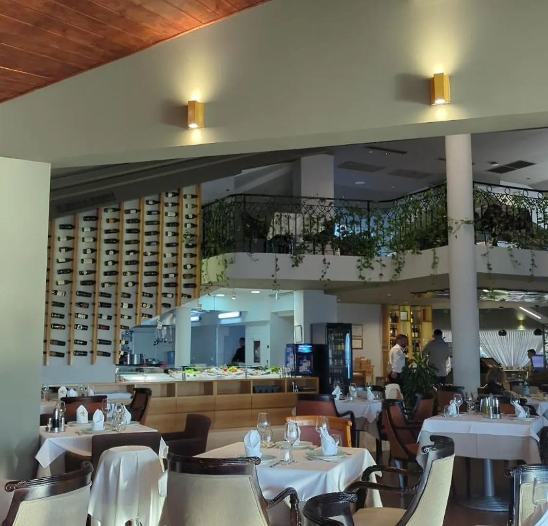 Chateau Linza Resort Tirana 4*, Shkoze Albania