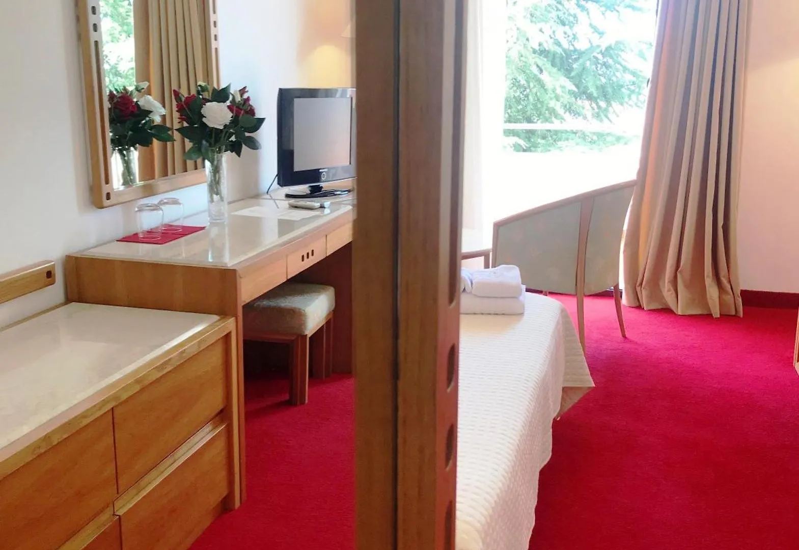 Chateau Linza Resort Tirana 4*, Shkoze Albania
